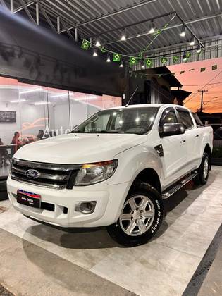 FORD RANGER 3.2 XLT 4X4 CD 20V DIESEL 4P MANUAL FORD RANGER 3.2 XLT 4X4 CD 20V DIESEL 4P MANUAL